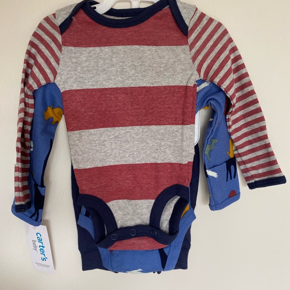 Carters newborn 3 piece set new